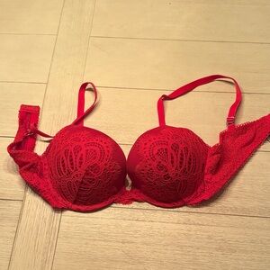 NWOT Victoria Secret Dream Angels Push Bra 36C